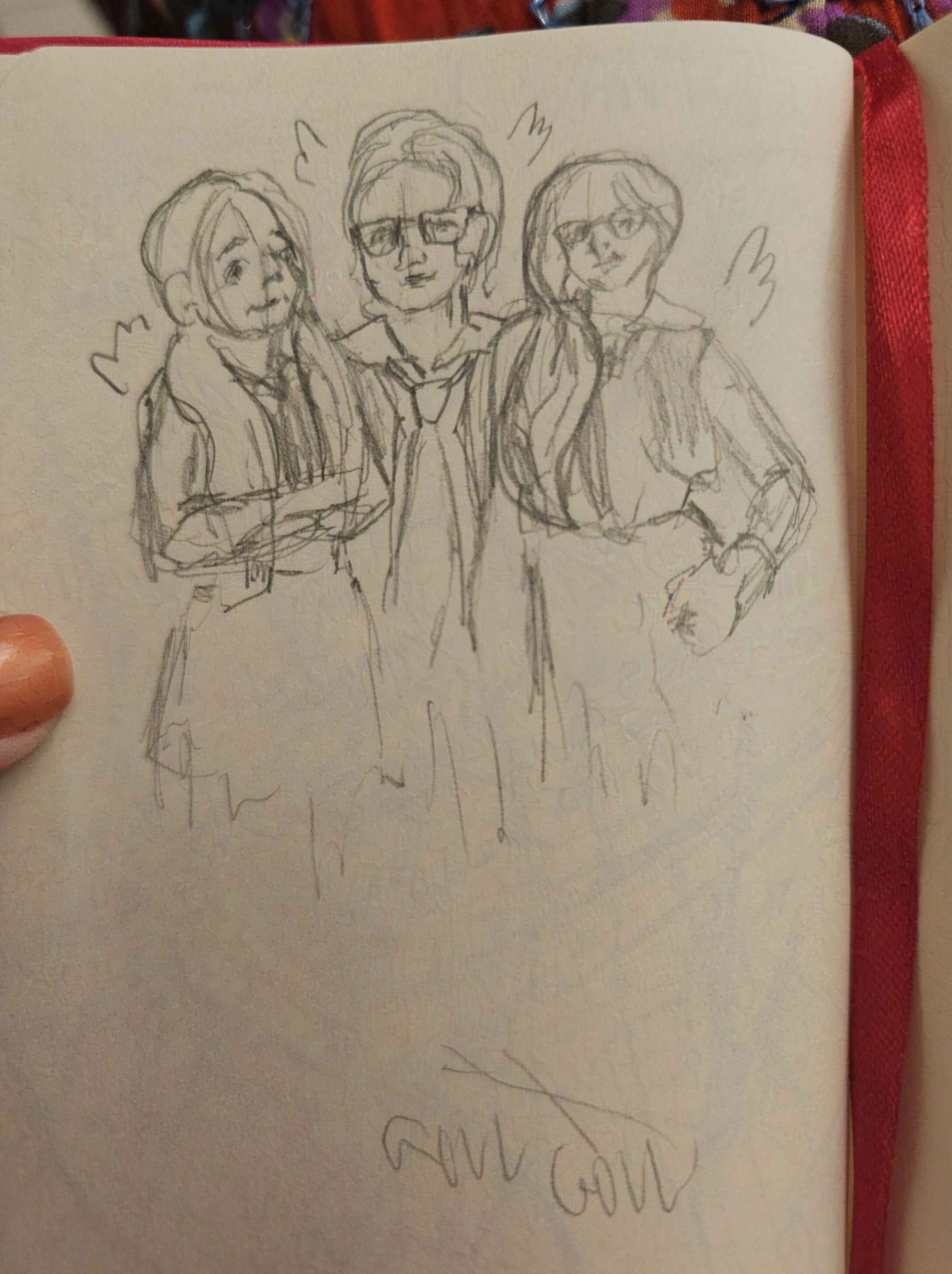 Photo d’un carnet de croquis où l’on voit un dessin au crayon des trois femmes de l’illustration.